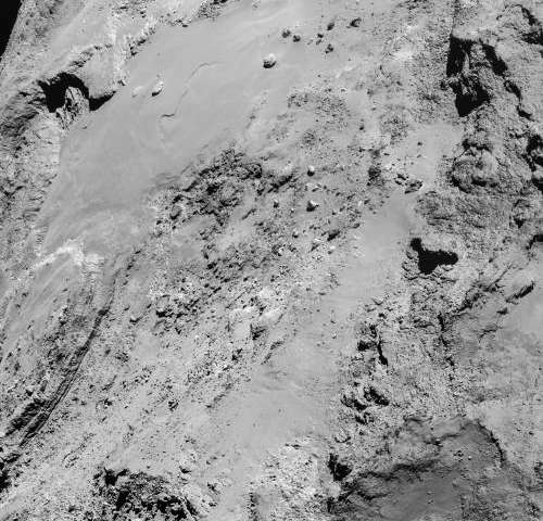 Rosetta space probe takes sharp, close-up images of comet