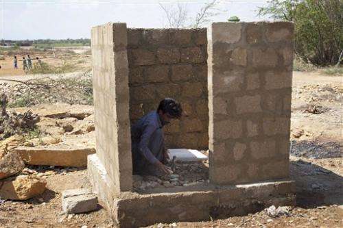 UNICEF warns lack of toilets in Pakistan tied to stunting