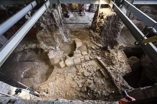 Excavation of Rome home shows city bigger than thought