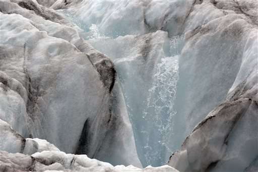 Scientists, tribe study shrinking Washington state glacier