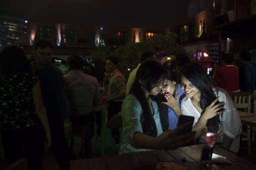 Young Indians embrace dating apps despite social taboos