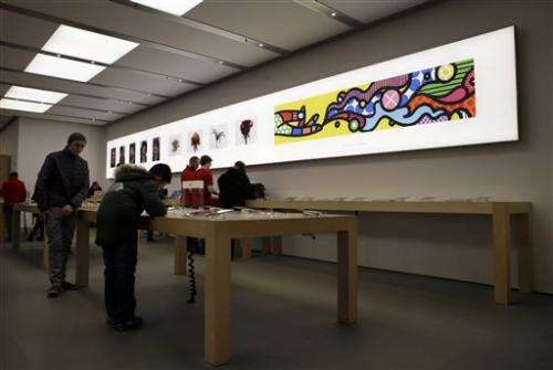 Apple turns stores into galleries for iPad, iPhone artists