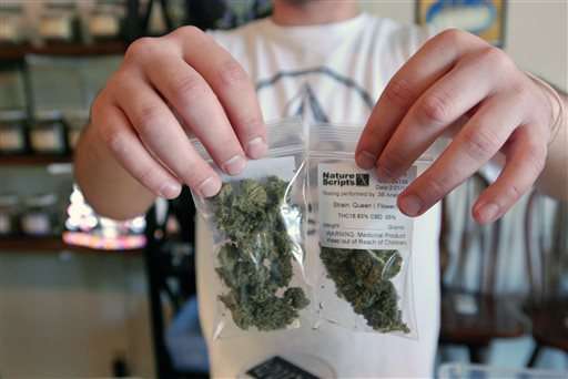 Oregon marijuana shops begin sales to recreational users