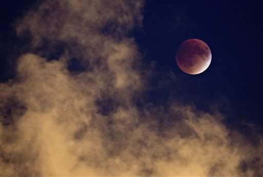 Stargazers ready for rare event in supermoon eclipse