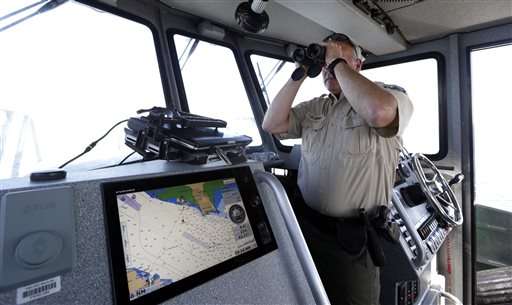 Patrols keep US boaters in line, protect killer whales