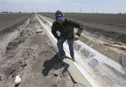 California decision on farmer water cuts to apply broadly (Update)