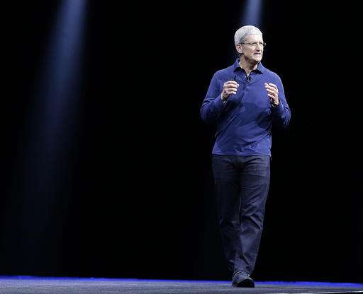 Apple's new iDevices say: Small is beautiful, too