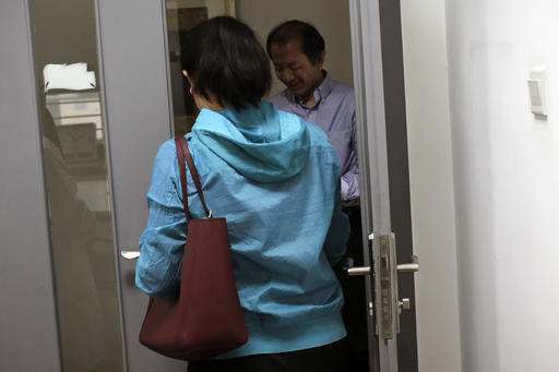 Finally allowed 2nd child, older Chinese parents turn to IVF