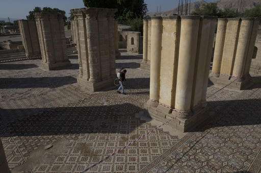 Massive carpet mosaic briefly uncovered in Palestinian town