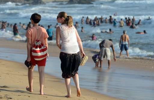 Tourist Boom Threatens Sri Lankas Golden Beaches - 