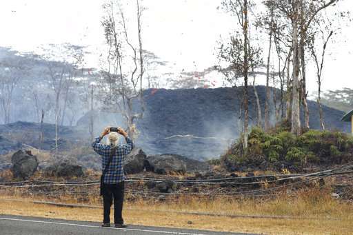 Latest lava flow destroys 4 homes, sparks evacuation prep