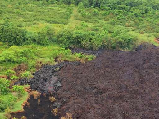 'It smelled like sulfur:' Ash falls near Hawaii volcano