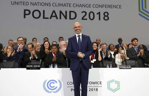 Nations at climate talks back universal emissions rules
