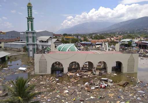 Indonesia tsunami death toll nears 400, expected to rise