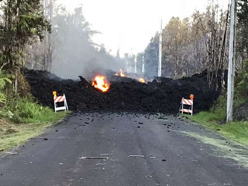 Some calming of Hawaii volcano, but scientists remain wary