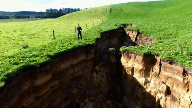 New Zealand Sinkhole Reveals Glimpse Into 60 000 Year Old