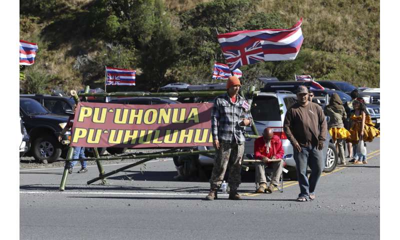 Hawaii protesters vow 'prolonged struggle' against telescope