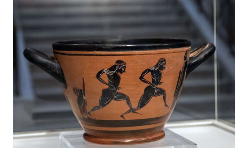 Ancient cup given to 1st marathon victor returned to Greece
