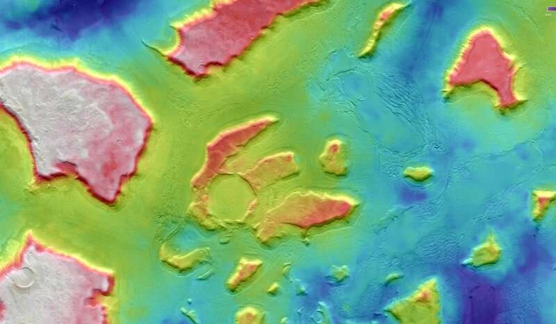 Lastre di ghiaccio fratturate su Marte