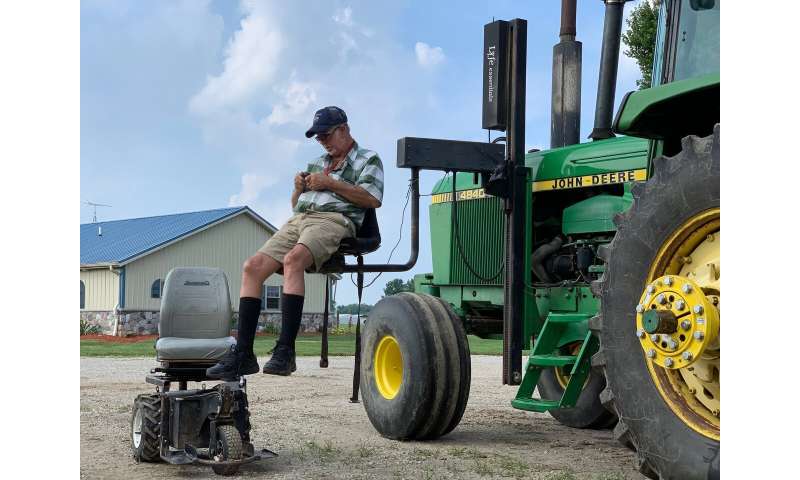 La tecnología, la ayuda temporal mantiene a los agricultores en el trabajo por más tiempo