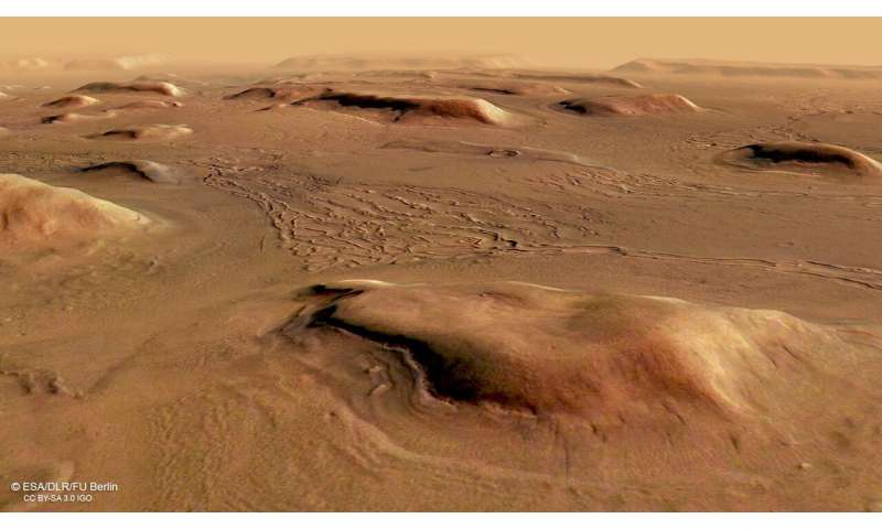 Fractured ice sheets on Mars