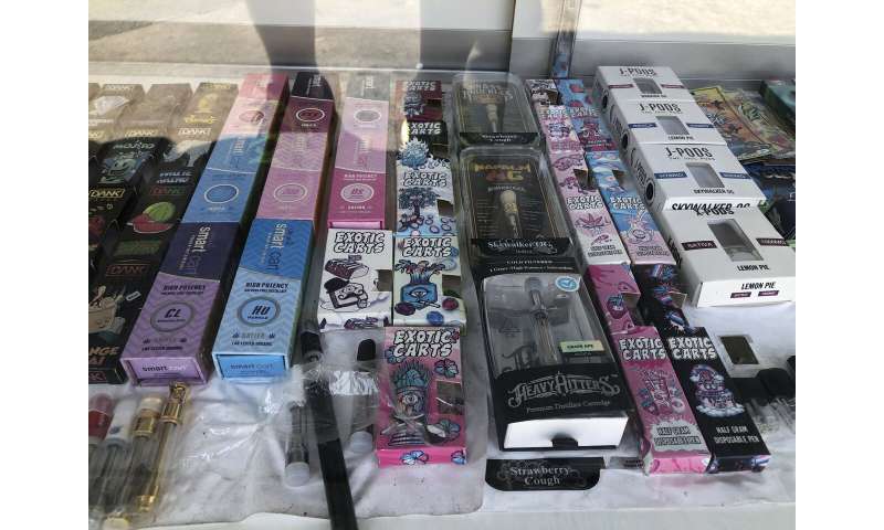 As illnesses spread, fake vape gear sells on LA streets