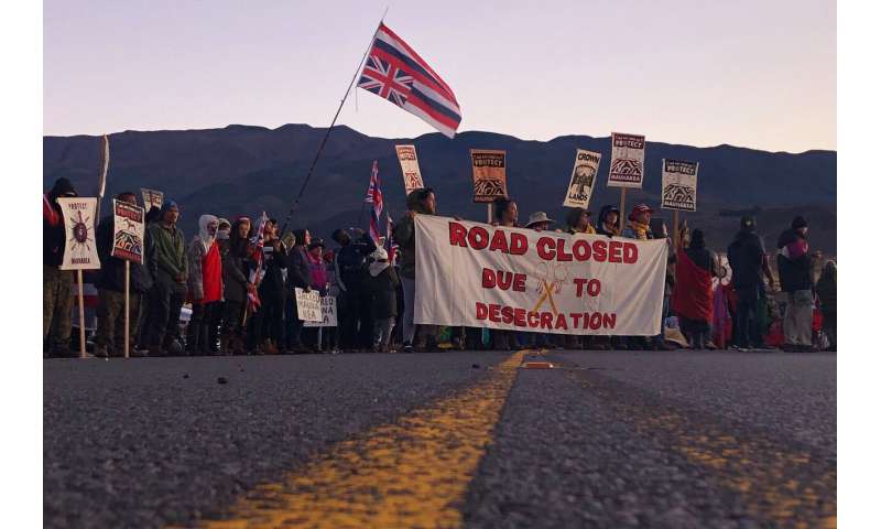 Hawaii protesters vow 'prolonged struggle' against telescope