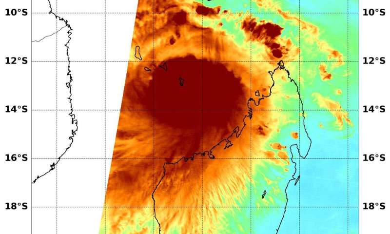 NASA examines Tropical Cyclone Belna's water vapor concentration