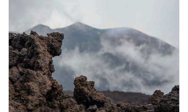Carbon emissions from volcanic rocks can create global warming: study
