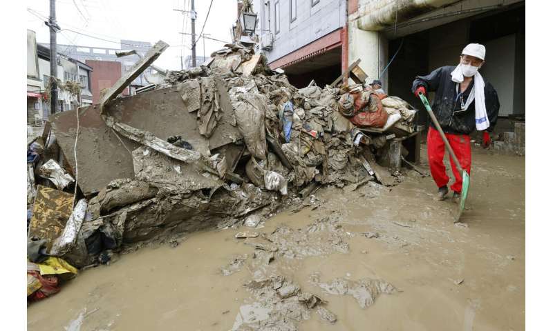 Heavy rain hits scenic central Japan, more damage in south
