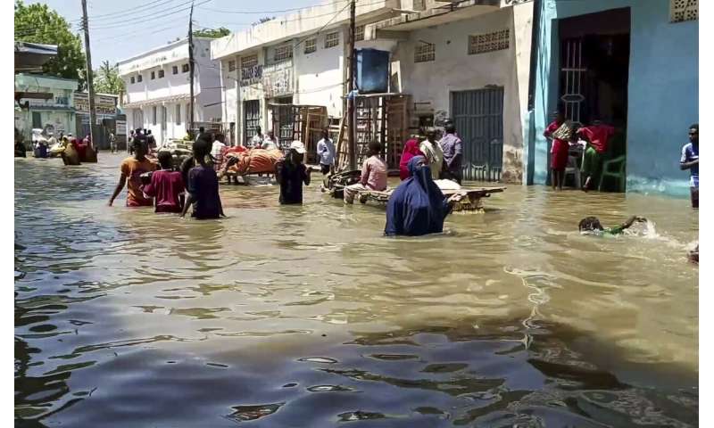 UN: Floods in central Somalia hit nearly 1 million people