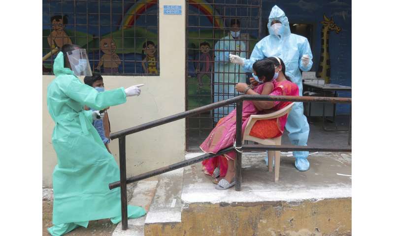 随着疾病向南部转移，印度的病毒感染病例超过300万例