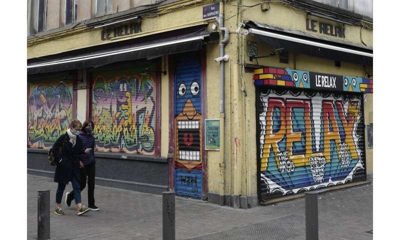 Infecção por vírus crescente coloca mais cidades francesas em alerta