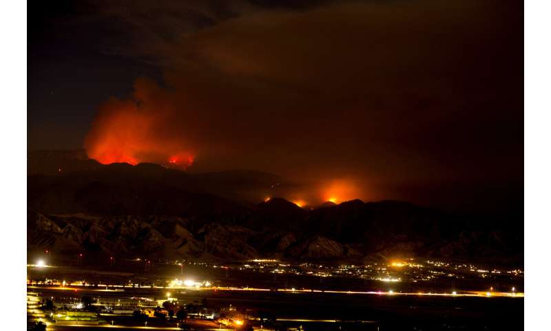 1st big Southern California wildfire of 2020 keeps on raging