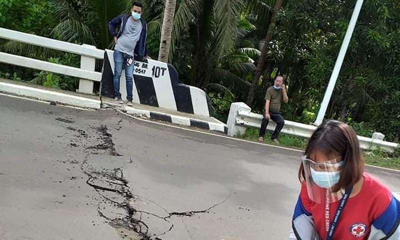 Strong earthquake jolts central Philippines, homes damaged