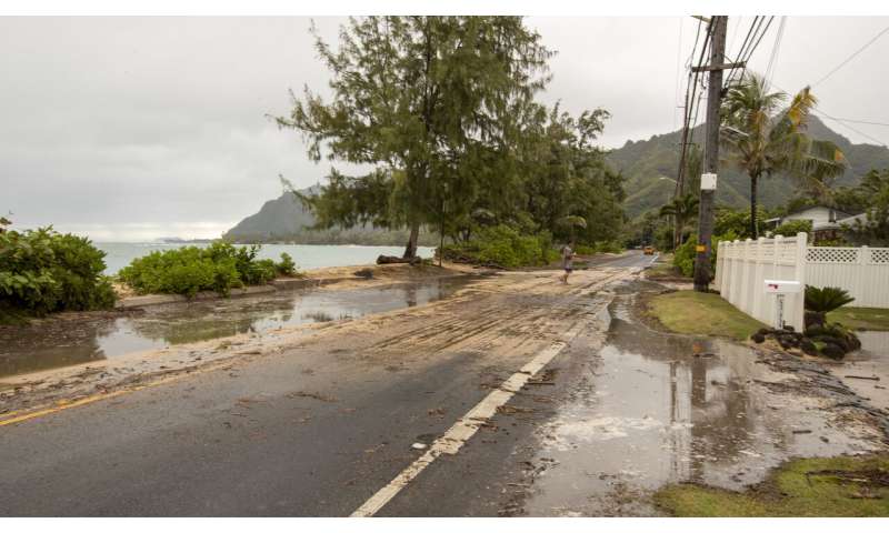 Hurricane Douglas gains strength; skirts the state of Hawaii