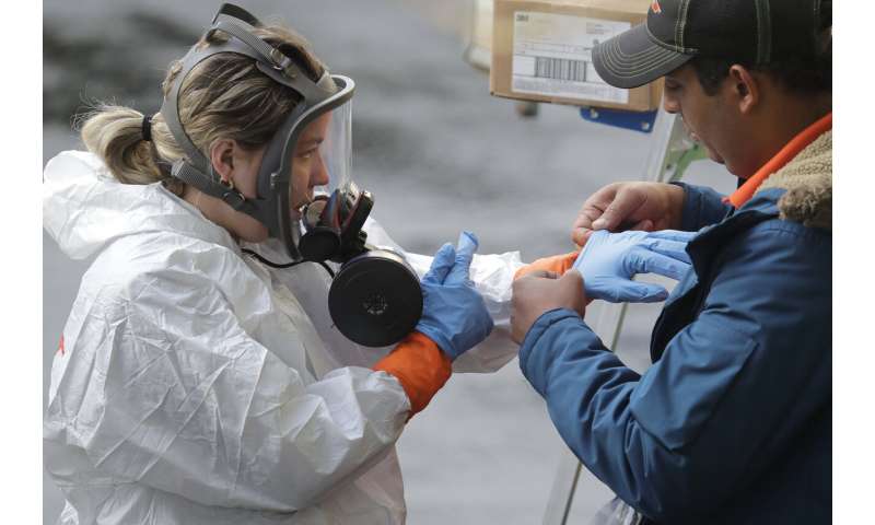 States race to stop virus, as official warns of worse ahead