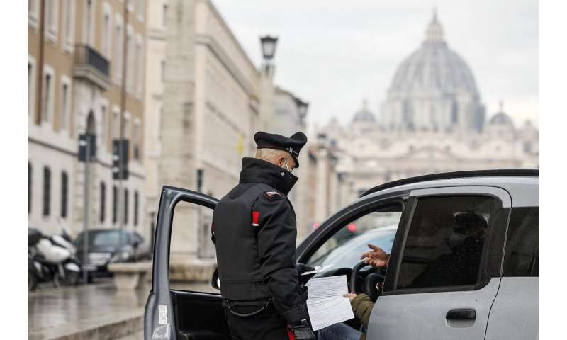 Italy enters Christmas lockdown limiting holiday travel