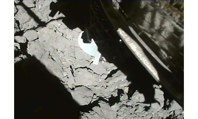 Japan awaits capsule's return with asteroid soil samples