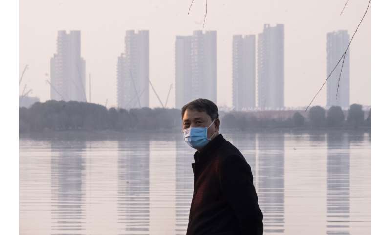 Teacher's photos document virus-hit Chinese city