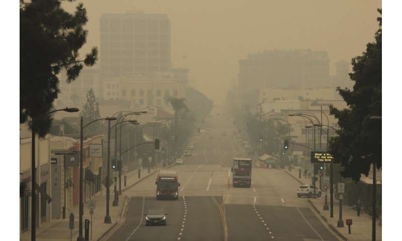 Smoke chokes West Coast as wildfire deaths keep climbing