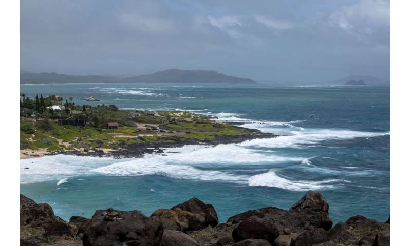 Hawaiian Islands avoid direct hit from Hurricane Douglas