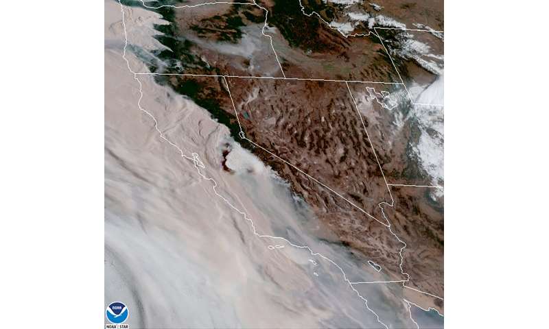 Massive smoke clouds, thick air darken Western US skies