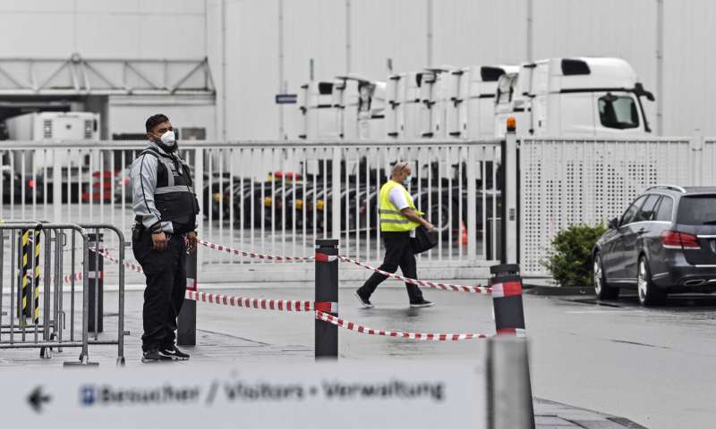 Official: German slaughterhouse virus outbreak untenable