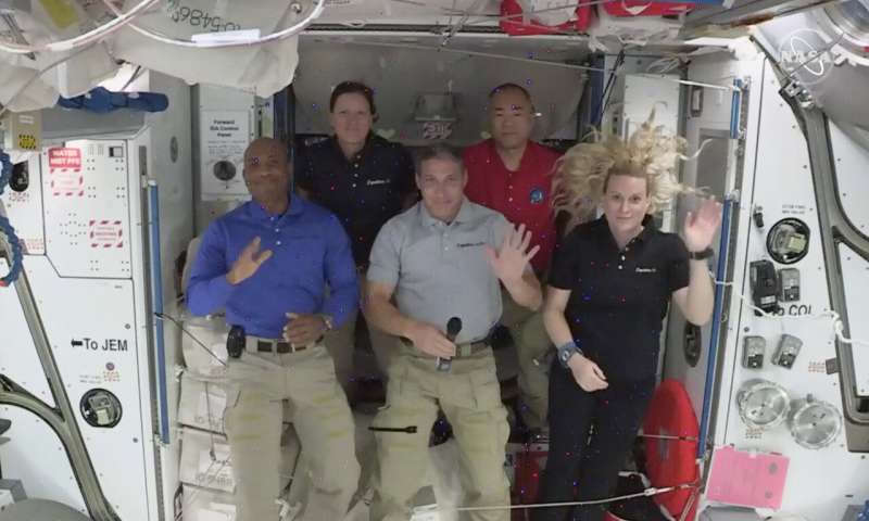 Astronaut: SpaceX Dragon beats shuttle, Soyuz for launching