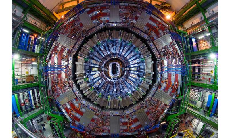 CERN experiments announce first indications of a rare Higgs boson process