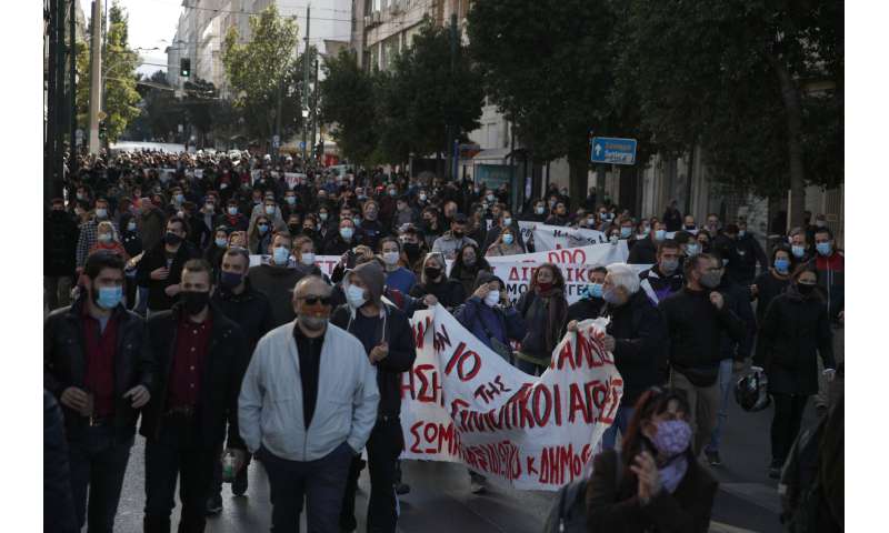 Greece extends coronavirus lockdown by a week