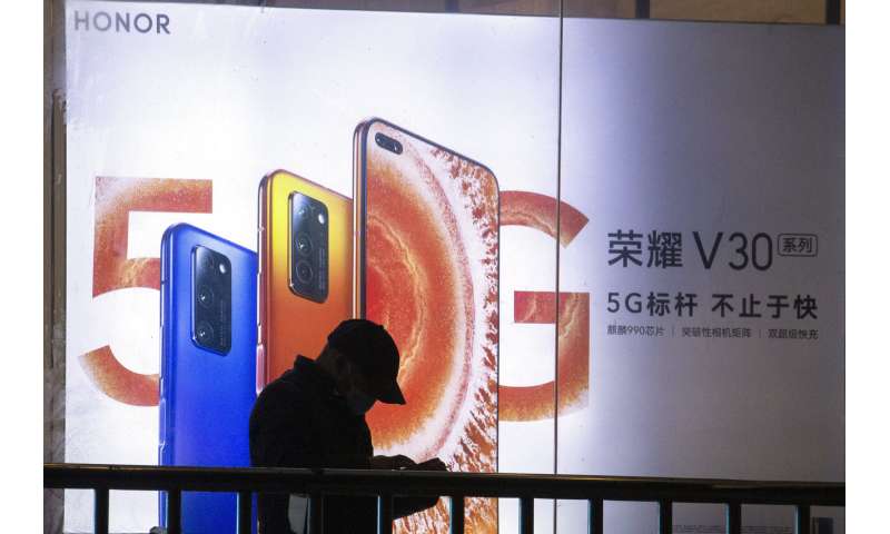 Huawei selling Honor phone brand in face of US sanctions