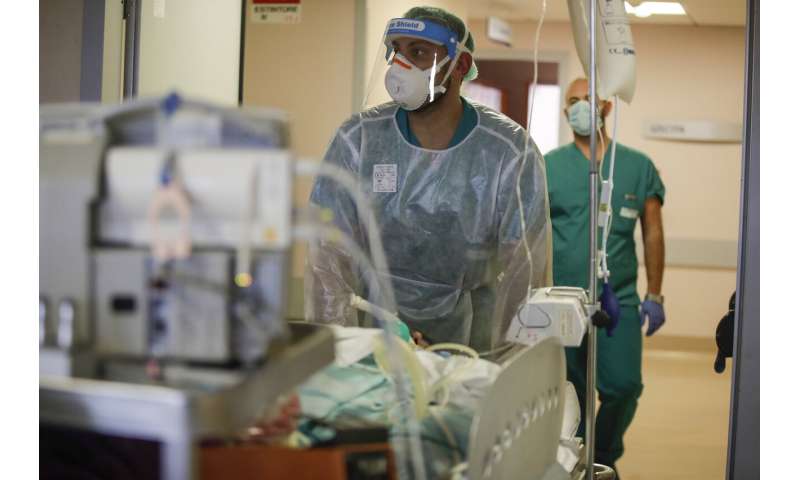 Italian hospitals face breaking point in fall virus surge thumbnail