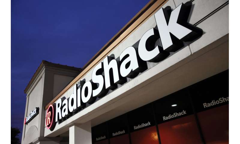 Left for dead, twice, RadioShack gets another shot online
